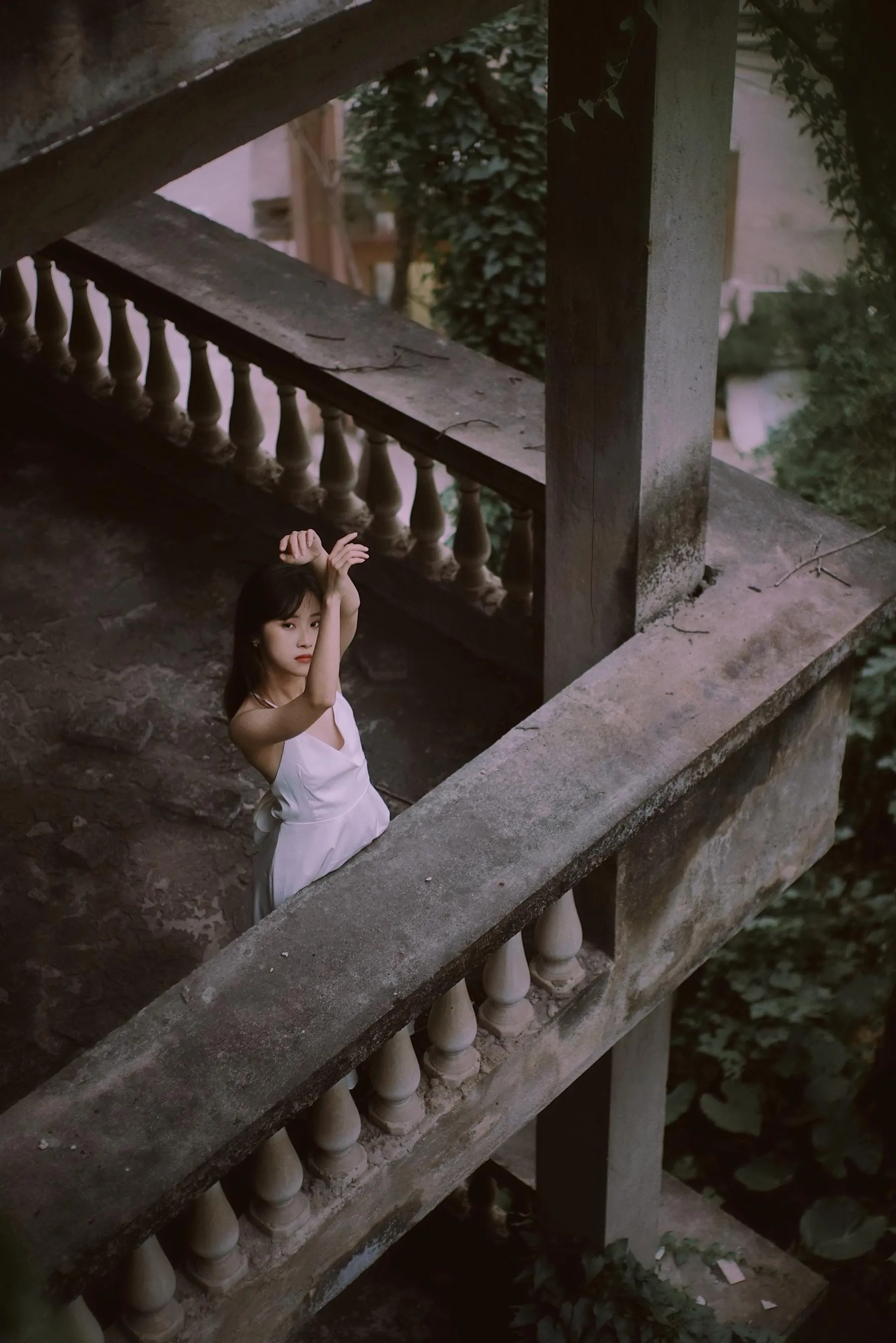 [艺图语] 2022.06.05 花寂 Hanna [21P]插图5